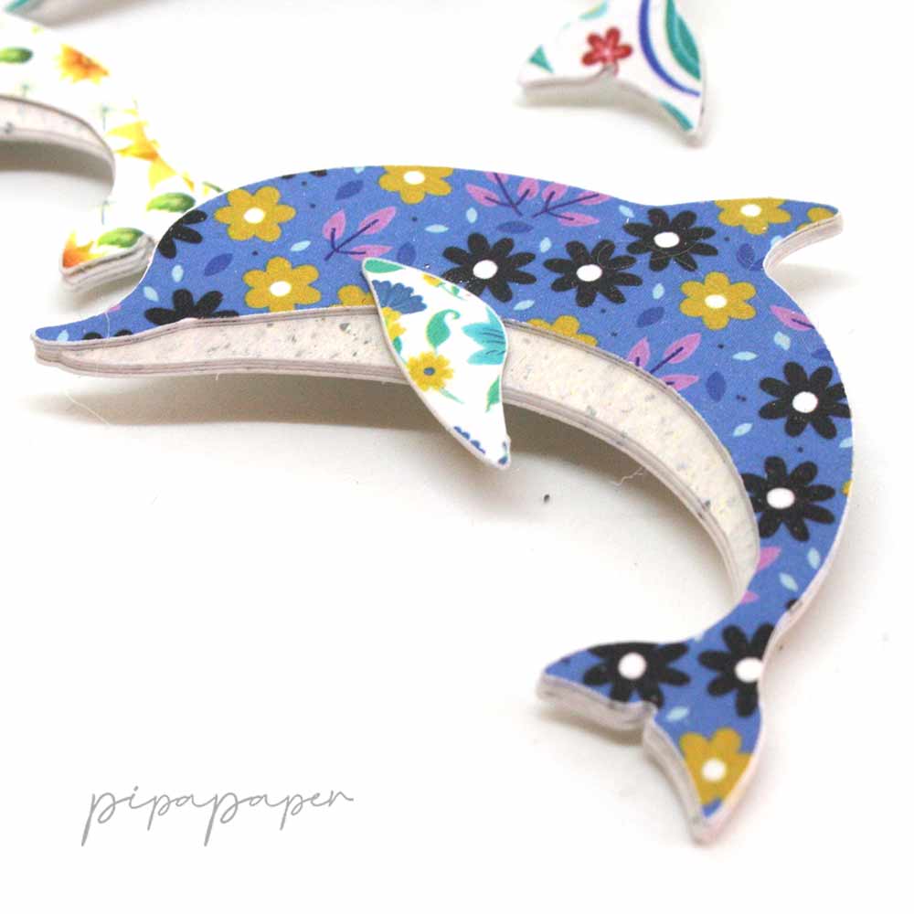 broche delfin papel artesania eco joya