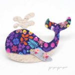 broche divertido papel reciclado ballena