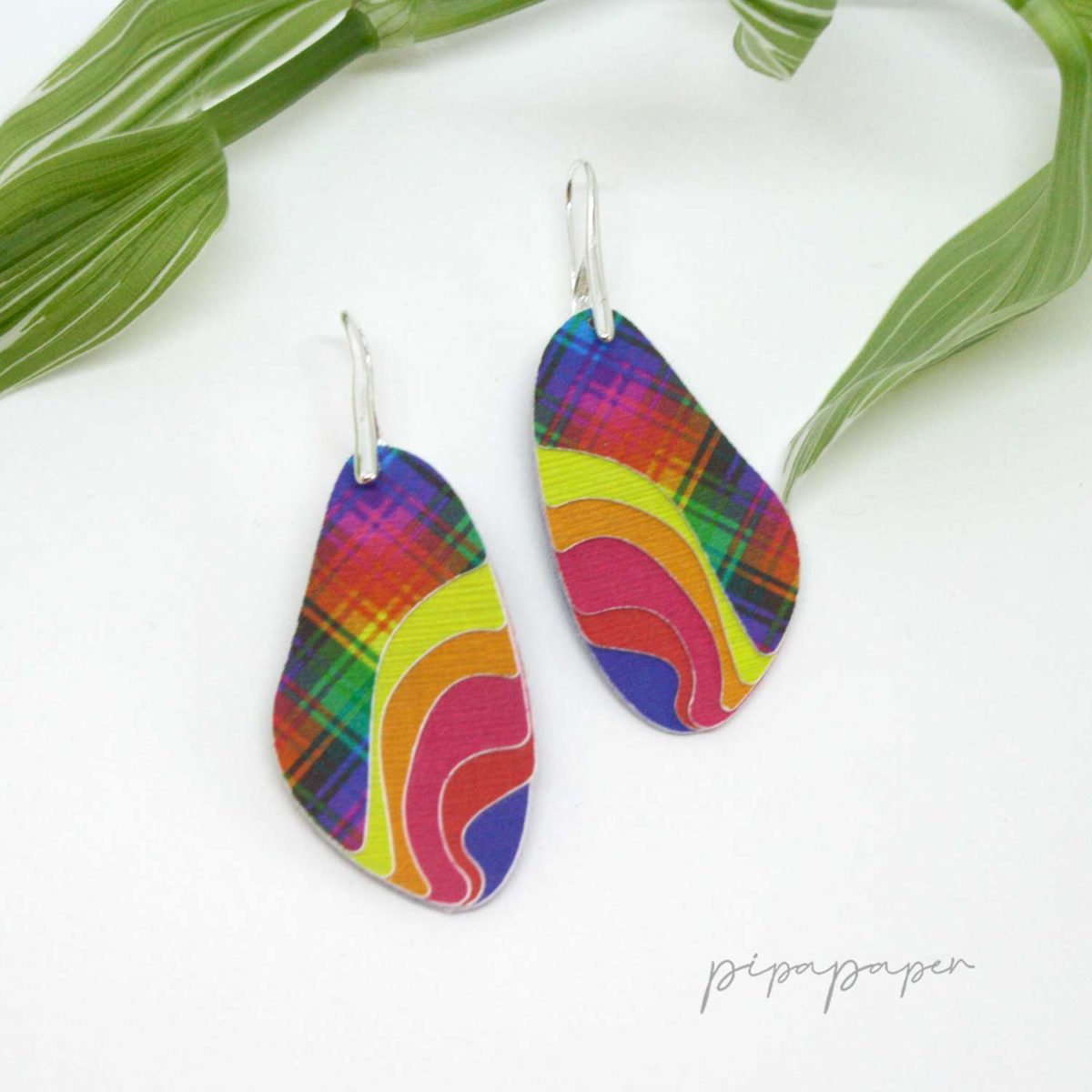 pendientes-originales-papel-hecho-a-mano–23 pendientes papel y plata artesanales color