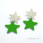 pendiente-estrellas-papel-reciclado-plata-largo