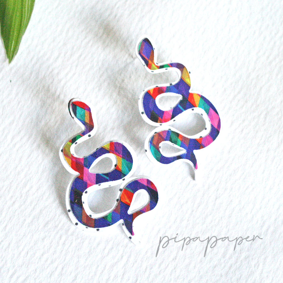 pendiente serpiente joya de papel original