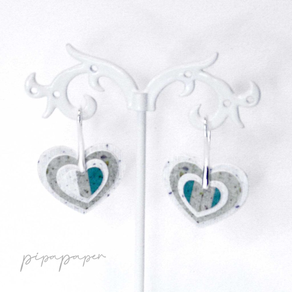 pendientes eco joya de papel reciclado corazón