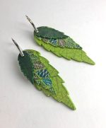 pendiente hoja triple papel