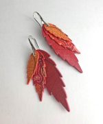 pendiente hoja triple papel