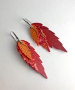 pendiente hoja triple papel