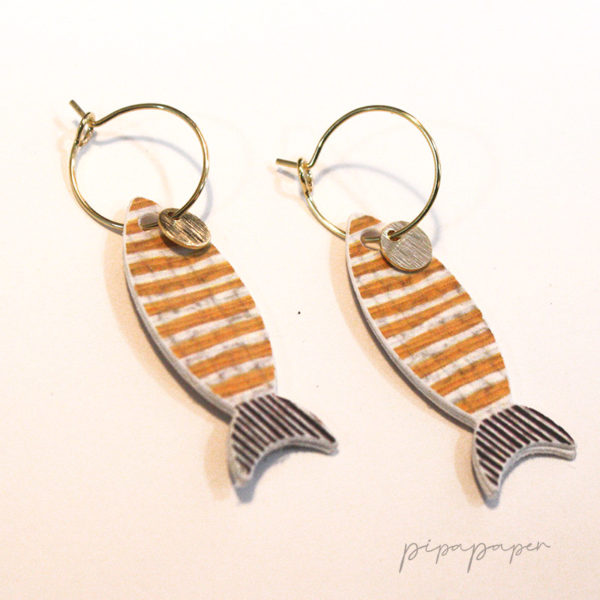 pendientes peces papel reciclado