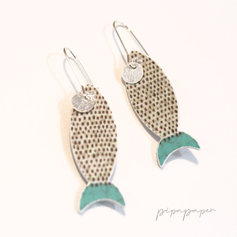 pendientes peces papel reciclado