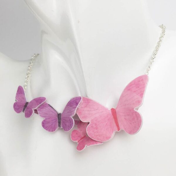 cadena gargantilla de mariposas multicolor alegres divertidas