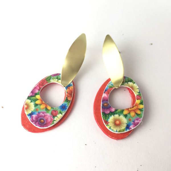 pendientes de elegantes y moderno de papel reciclado y acero hechos con papel