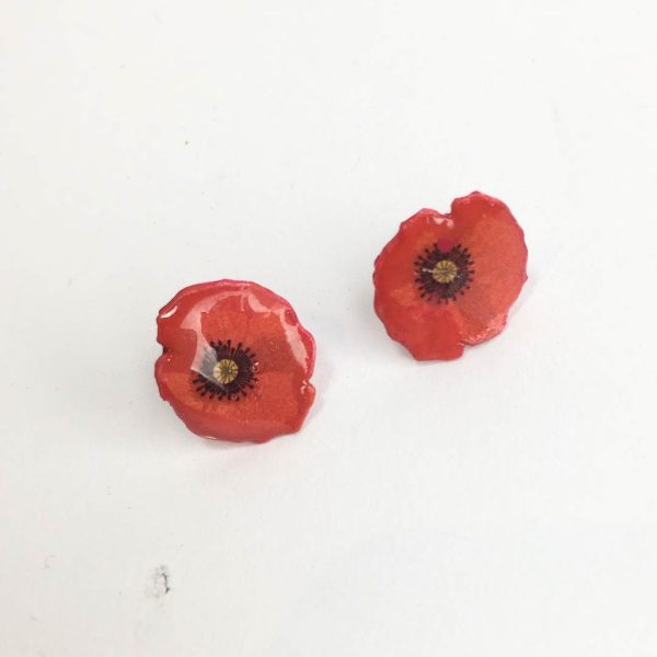 pendientes de amapola hechos con papel