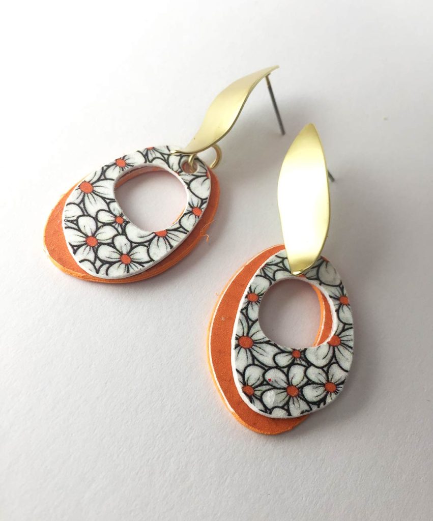 pendientes de elegantes y moderno de papel reciclado y acero hechos con papel