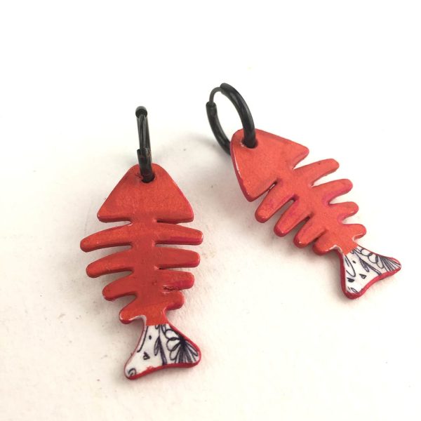 PENDIENTE RASPA PEZ divertido de papel reciclado y plata