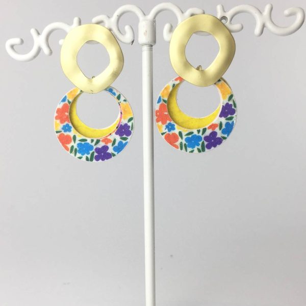 pendientes de elegantes y divertidos de papel reciclado y acero hechos con papel