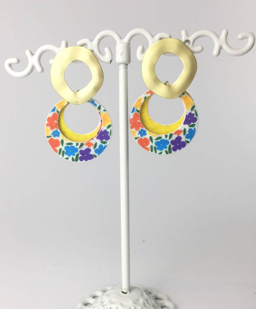 49 pendientes de elegantes y divertidos de papel reciclado y acero hechos con papel