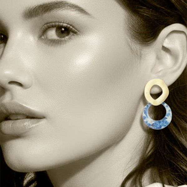 pendientes de elegantes y divertidos de papel reciclado y acero hechos con papel