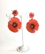pendientes de amapola hechos con papel