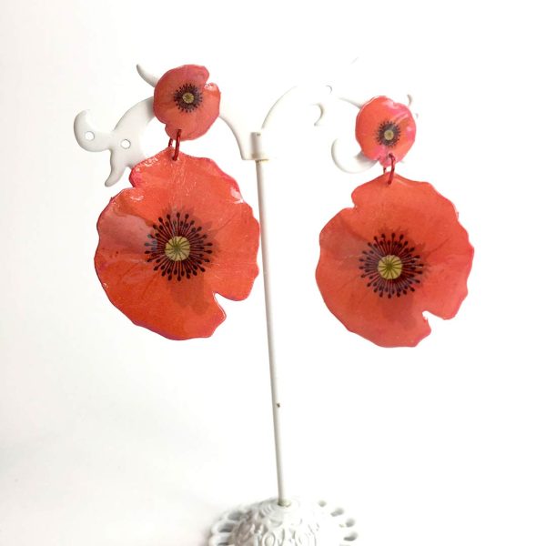 pendientes de amapola hechos con papel