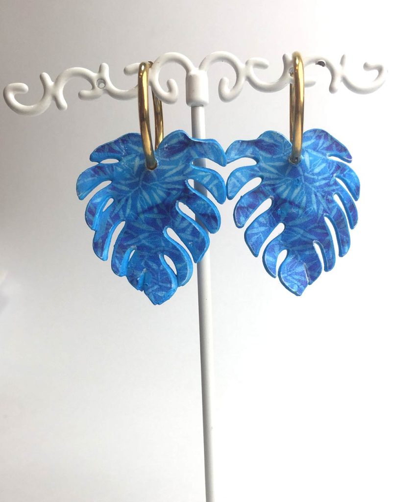 pendiente hoja de mostera original papel