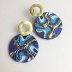 Pendientes plasma con papel reciclado y pintados a mano