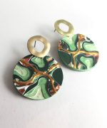 Pendientes plasma con papel reciclado y pintados a mano