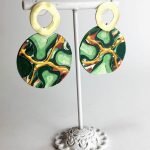 Pendientes plasma con papel reciclado y pintados a mano
