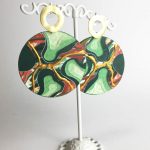 Pendientes plasma con papel reciclado y pintados a mano