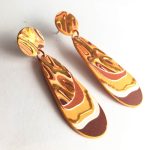 Pendientes plasma con papel reciclado y pintados a mano