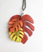 colgante medallon hoja de monstera papel reciclado