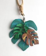colgante medallon hoja de monstera papel reciclado